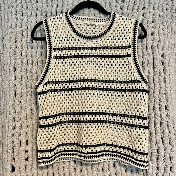 Solitaire Crochet Black & Cream Sleeveless Sweater – Size Large - Picture 2 of 11
